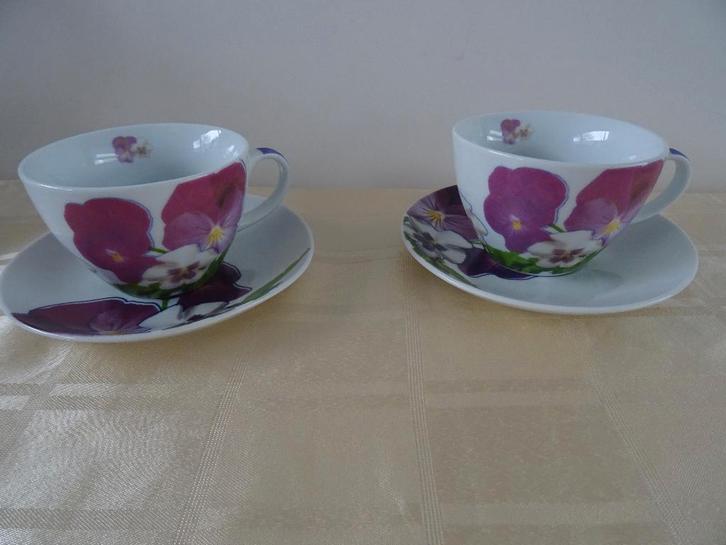 Cappuccino koffiekopjes PPD design viooltjes bloemen violen, Huis en Inrichting, Keuken | Servies, Nieuw, Kop(pen) en/of Schotel(s)