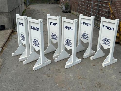 Start finish bordjes. Voor klassiek parcours en 2 fasen., Dieren en Toebehoren, Paarden en Pony's | Overige Paardenspullen, Zo goed als nieuw