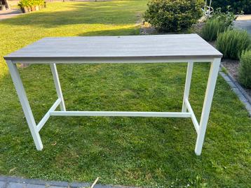 Sta bureau/tafel als nieuw! Evt ook als bar te gebruiken! beschikbaar voor biedingen