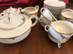 Compleet porseleinen servies met gouden details, Ophalen of Verzenden, Zo goed als nieuw, Overige stijlen, Porselein
