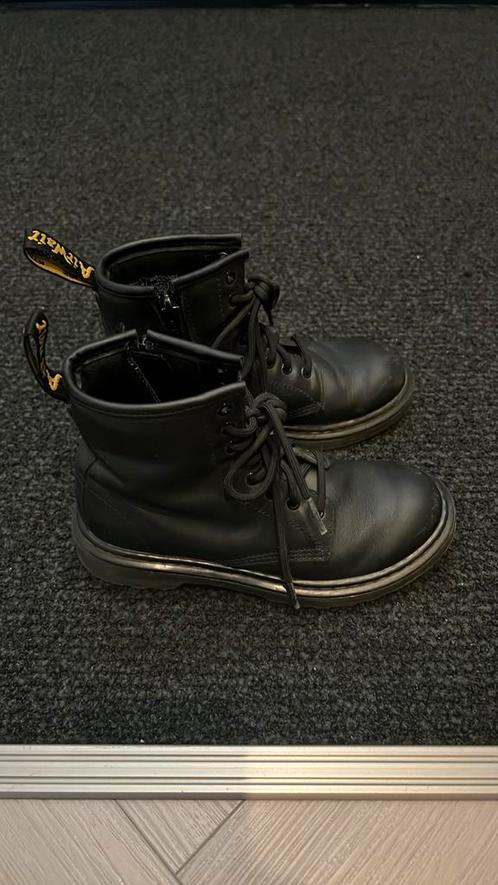 Dr Martens maat 32, Kinderen en Baby's, Kinderkleding | Schoenen en Sokken, Zo goed als nieuw, Schoenen, Meisje, Ophalen of Verzenden
