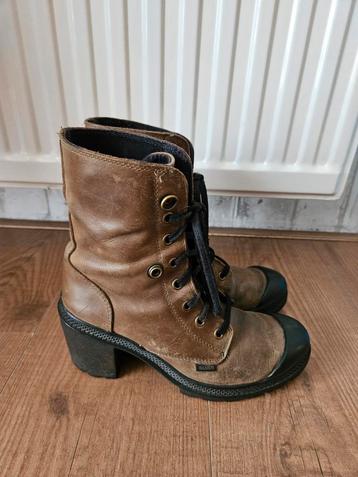 Bruine leren veterlaarsjes/boots Palladium, maat 39 beschikbaar voor biedingen