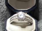 ZILVER 925 RING MET WITTE EDELSTENEN, Ophalen of Verzenden, Zilver, Ring