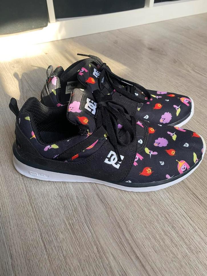 Adventure Time Special Edition Sneakers 39, Kleding | Dames, Schoenen, Zo goed als nieuw, Sneakers of Gympen, Zwart, Ophalen of Verzenden