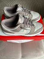 Nike Dunk Low Moon Fossil maat 41, Kleding | Dames, Schoenen, Nike, Nieuw, Ophalen of Verzenden, Sneakers of Gympen