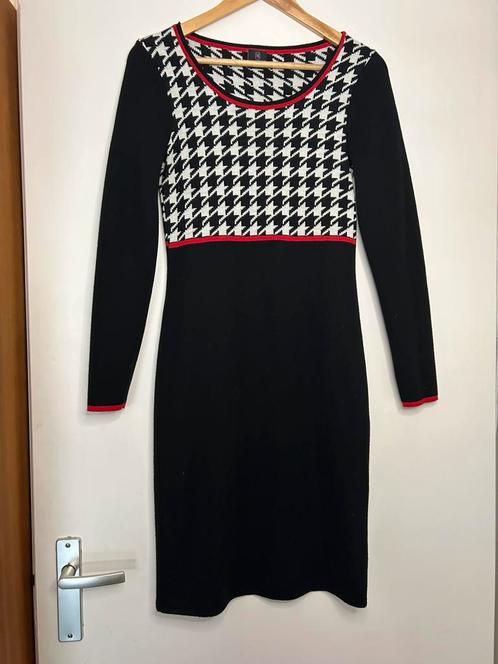 Echt wollen dames jurkje merk Madeleine maat S zgan, Kleding | Dames, Jurken, Zo goed als nieuw, Maat 36 (S), Zwart, Boven de knie