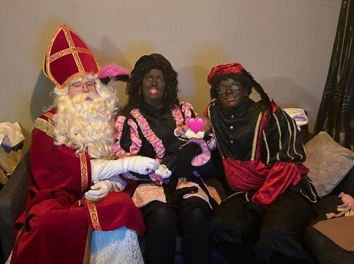 Sinterklaas op huisbezoek met traditionele of roetveeg piet, Diversen, Sinterklaas, Zo goed als nieuw, Ophalen