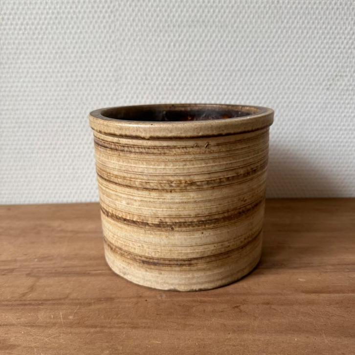 Retro Vintage Jaren 70 Bloempot, Gedraaid Model, Natuurkleur, Tuin en Terras, Bloempotten, Gebruikt, Aardewerk, Binnen, Minder dan 40 cm
