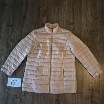 Jas dames beige maat 42  beschikbaar voor biedingen