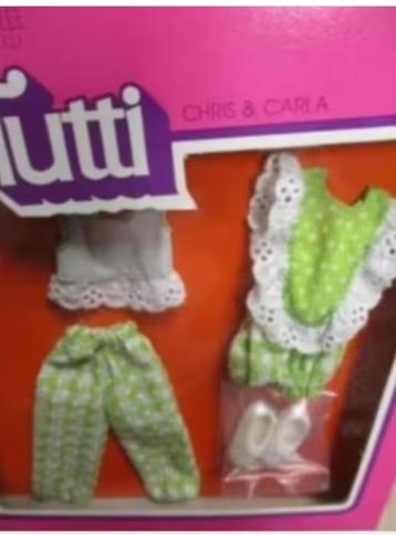 1976 BARBIE/TUTTI/CARLA&CHRIS KLEDINGSETJE NRFP beschikbaar voor biedingen
