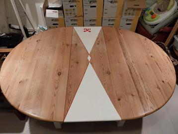 Houten Ronde Tafel, uitschuifbaar met uniek design! beschikbaar voor biedingen