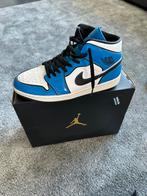 Jordan 1 mid Blue, Kleding | Heren, Schoenen, Blauw, Ophalen of Verzenden, Sneakers of Gympen, Gedragen