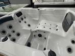 Silverspa 3 erg goede massage spa incl bezorging&garantie, Tuin en Terras, Bubbelbaden en Hottubs, Ophalen of Verzenden, Gebruikt