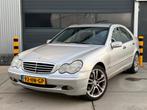 Mercedes-Benz C-klasse 200 K. Elegance CLIMA / CRUISE / TREK, Auto's, Mercedes-Benz, Gebruikt, Zwart, 4 cilinders, 163 pk