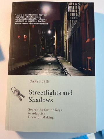 Streetlights and Shadows - Gary Klein beschikbaar voor biedingen