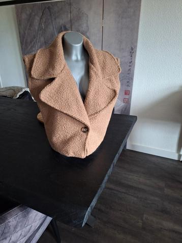 Nieuw boucle gilet universele maat 38 40 42  beschikbaar voor biedingen