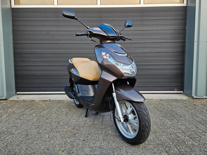 PEUGEOT KISBEE 4T E4 SNOR BJ 12-2018 BRUIN 5187 KM, Fietsen en Brommers, Brommers | Tuning en Styling, Zo goed als nieuw, Ophalen of Verzenden