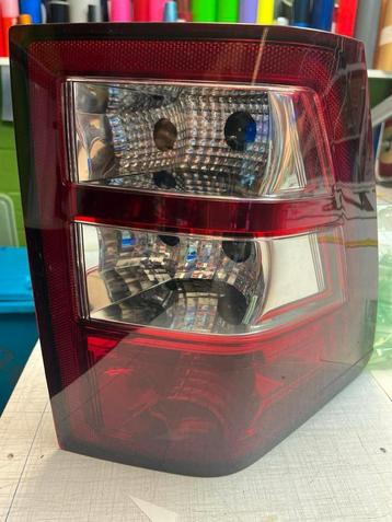 Achterlicht Jeep Grand Cherokee (2010+) beschikbaar voor biedingen