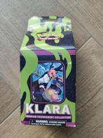 Klara premium tournament collection, Hobby en Vrije tijd, Verzamelkaartspellen | Pokémon, Nieuw, Overige typen, Ophalen of Verzenden