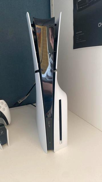 PS5 Slim disk editie  beschikbaar voor biedingen