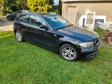 BMW 1-Serie 2.0 118I 3DR 2007 Zwart beschikbaar voor biedingen
