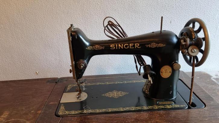Originele Singer naaimachine tafel met trapmechaniek, Antiek en Kunst, Antiek | Naaimachines, Ophalen