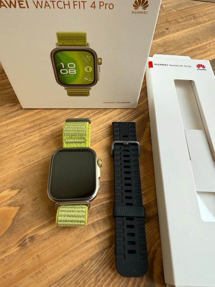 Huawei Watch Fit 4 Pro - Zo goed als nieuw!, Sieraden, Tassen en Uiterlijk, Smartwatches, Zo goed als nieuw, Android, Zilver, Hartslag