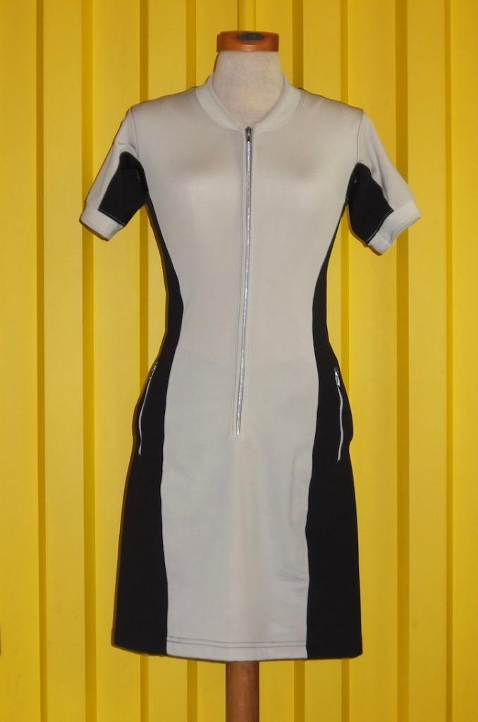 Girbaud nu High Use zwart / wit travelstof jurk maat 34 / 36, Kleding | Dames, Jurken, Zo goed als nieuw, Maat 36 (S), Zwart, Boven de knie