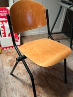 Schoolstoel 2x, Ophalen, Zo goed als nieuw, Twee