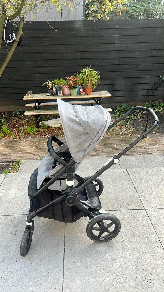 Bugaboo Fox2, Kinderen en Baby's, Kinderwagens en Combinaties, Zo goed als nieuw, Kinderwagen, Bugaboo, Luchtbanden, Met reiswieg