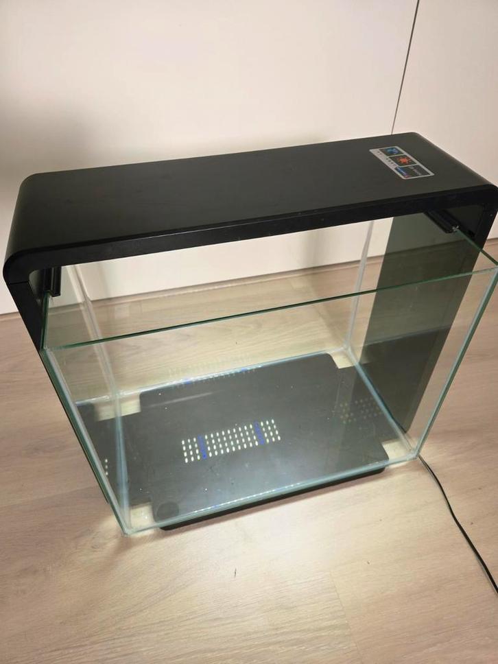 Te koop SuperFish Home 40, Dieren en Toebehoren, Vissen | Aquaria en Toebehoren, Gebruikt, Leeg aquarium, Ophalen