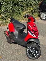 Zip 70cc 2t, Fietsen en Brommers, Scooters | Piaggio, Ophalen, Tweetakt, Zo goed als nieuw, 70 cc