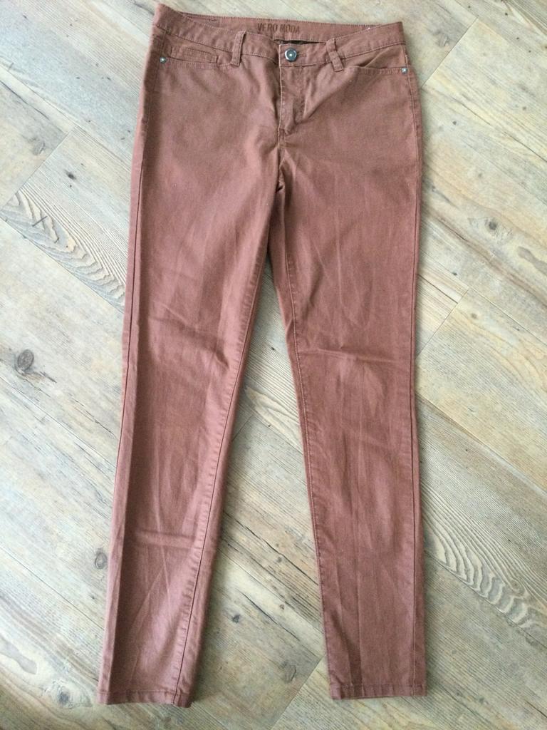 Vera Moda Bruine Coated Broek - Maat M, Maat 38/40 (M), Bruin, Ophalen of Verzenden, Zo goed als nieuw