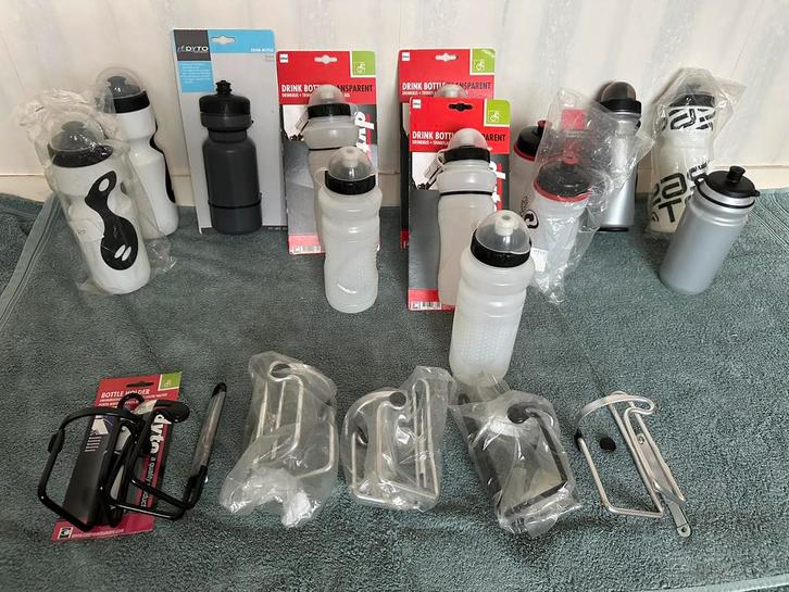 13x bidon en 6 bidonhouders, Sport en Fitness, Bidons, Nieuw, Ophalen of Verzenden