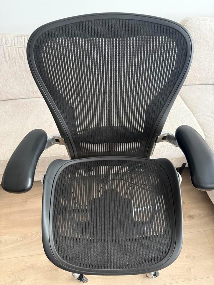 Herman Miller Aeron bureaustoel C Chrome uitvoering, Huis en Inrichting, Bureaustoelen, Zo goed als nieuw, Zwart, Ophalen of Verzenden