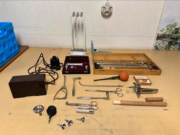 Grote partij vintage laboratorium & medische curiosa beschikbaar voor biedingen