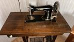 Oude Pfaff naaimachine met kastje, Ophalen