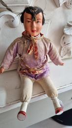 Oud Oosters popje met originele zijden kleding, Antiek en Kunst, Ophalen of Verzenden