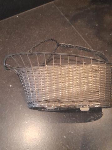 Vintage Verzilverde Wijnfleshouder beschikbaar voor biedingen