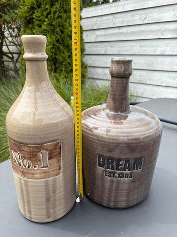 2 kruik vazen, taupe en bruin 42 cm beschikbaar voor biedingen
