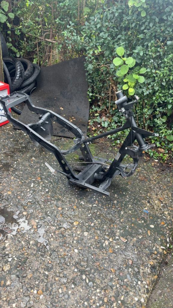 Gilera Runner frame 50cc / bj 2005 * Met kenteken *, Fietsen en Brommers, Brommeronderdelen | Scooters, Zo goed als nieuw, Overige merken