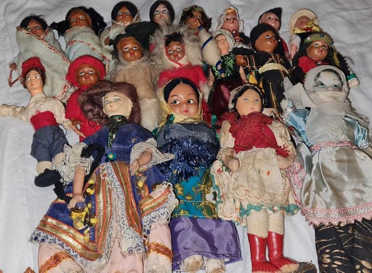 Klederdracht Popjes Collectie, Verzamelen, Poppen, Gebruikt, Pop, Ophalen of Verzenden