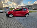 Volkswagen Fox 1.4 55KW 2006 Rood, Auto's, Voorwielaandrijving, 15 km/l, 74 pk, Elektrische ramen