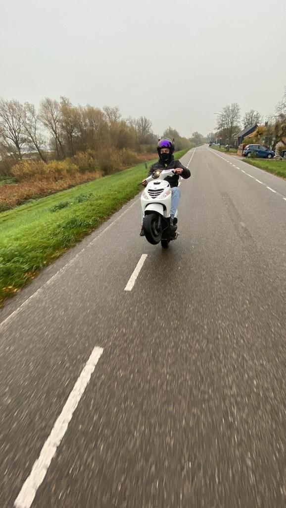 Piaggio zip 70cc, Fietsen en Brommers, Scooters | Piaggio, Zip, Tweetakt, Ophalen of Verzenden