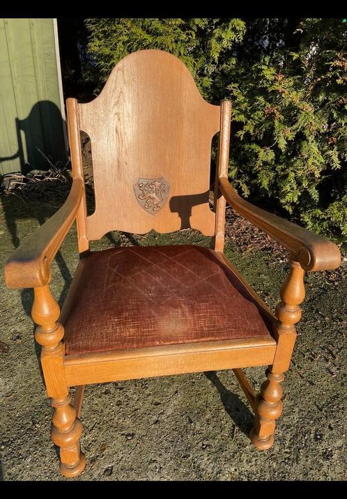 Mooie grote kasteelstoel. Hout. Nieuw bekleden. Oud Robuust, Antiek en Kunst, Antiek | Meubels | Stoelen en Banken, Ophalen