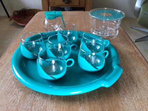 Turkois jaren 60/70 theeservies met bijbehoren., Antiek en Kunst, Antiek | Servies compleet, Ophalen of Verzenden