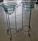 Twee stolpvazen in metalen standaard 100cm, Ophalen, Zo goed als nieuw