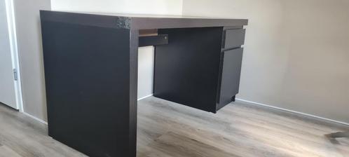 IKEA MALM bureau zwart met bureau stoel, Huis en Inrichting, Bureaus, Gebruikt, Bureau, Ophalen