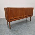 vintage dressoir lowbaord deens kastje, Huis en Inrichting, Kasten | Dressoirs, Kolibrivintagehal@gmail.com, Gebruikt, Aaldertgeertsstraat 43 Olst