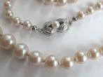 Mooie parelmoer kralen collier met zilveren 835 slotje., Ophalen of Verzenden, Zilver, Ketting